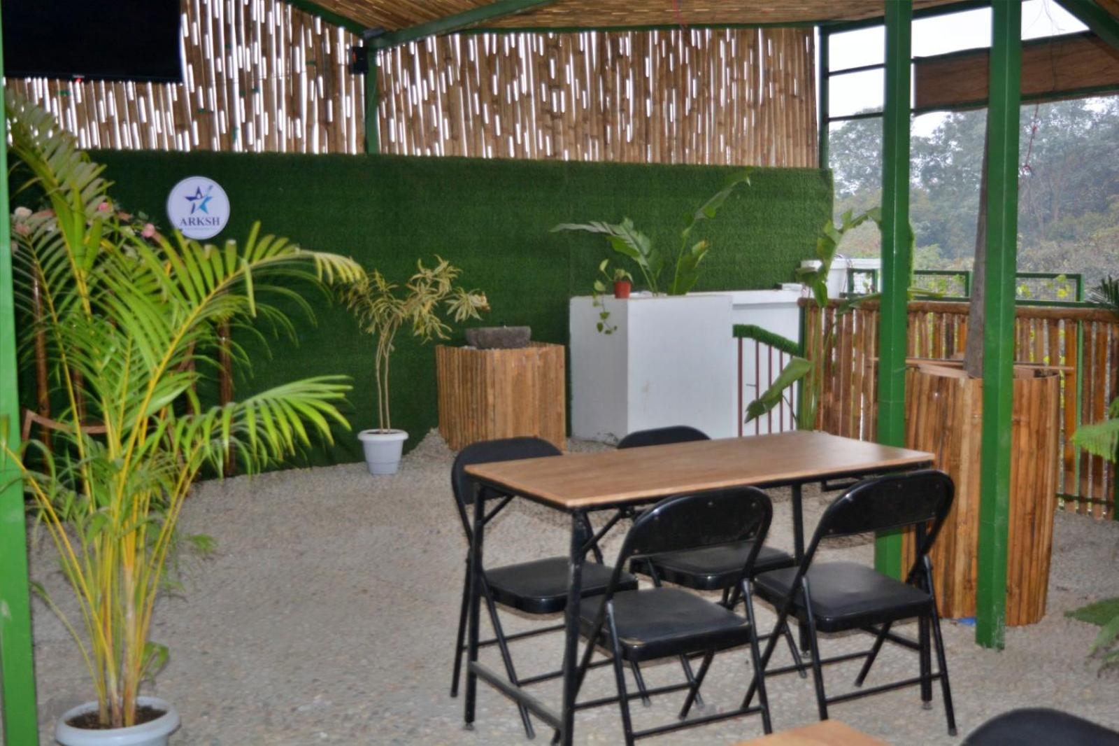 Hotel Peaceland Lumbini Dış mekan fotoğraf